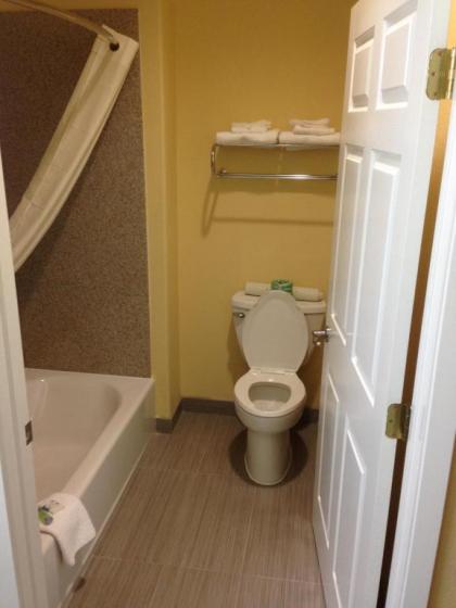 Executive Inn - image 7