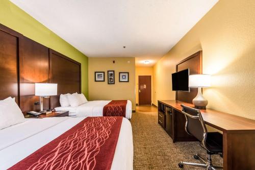 Comfort Inn & Suites Dayton - main image