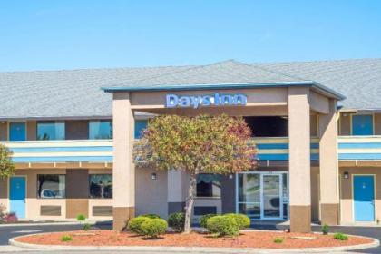 Days Inn by Wyndham Dayton Huber Heights Northeast Dayton Ohio