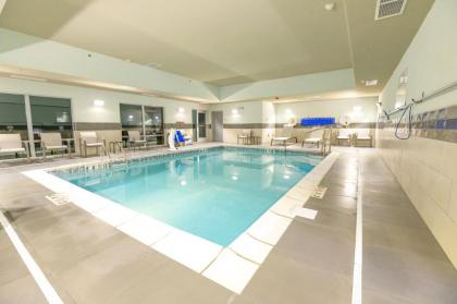 Holiday Inn Express & Suites - Dayton East - Beavercreek - image 11