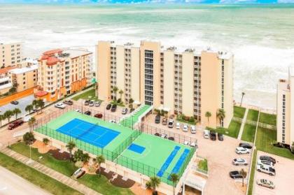 Shores Club - 305 - image 2
