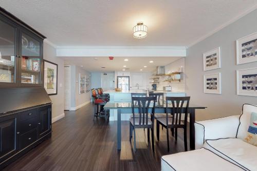 Shores Club - 305 - image 4