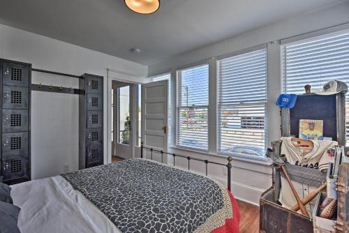 Historic Renovated Home Less Than 2 Mi to Beach and Pier! - image 4