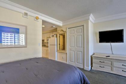 10th Floor Studio on Beach Walk to Dining