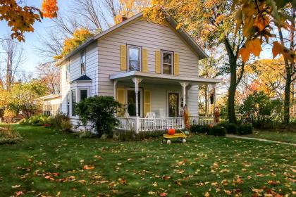 Historic Home with Sunroom   5 mi to Lambeau Field