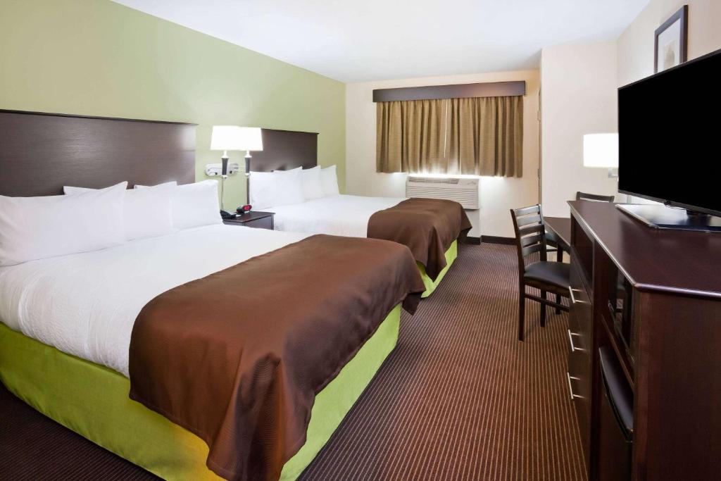 AmericInn by Wyndham DeWitt - image 3