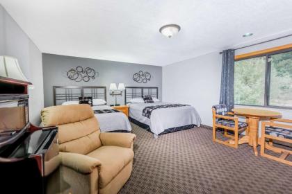 Super 8 by Wyndham Deadwood Black Hills Area - image 10
