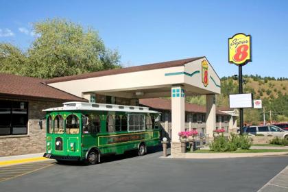Super 8 by Wyndham Deadwood Black Hills Area - image 2