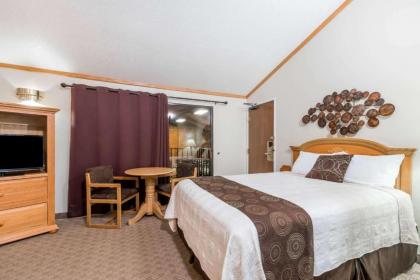 Super 8 by Wyndham Deadwood Black Hills Area - image 6