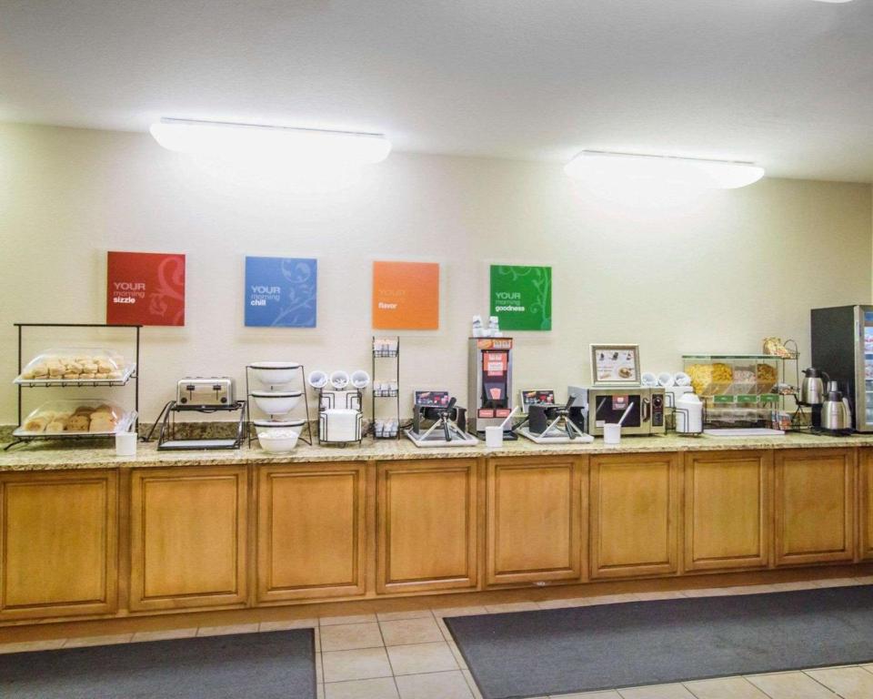 Comfort Inn & Suites Hotel in the Black Hills - image 5