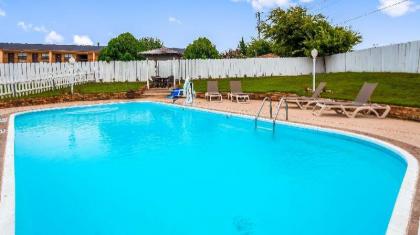 Best Western Decatur Inn - image 9