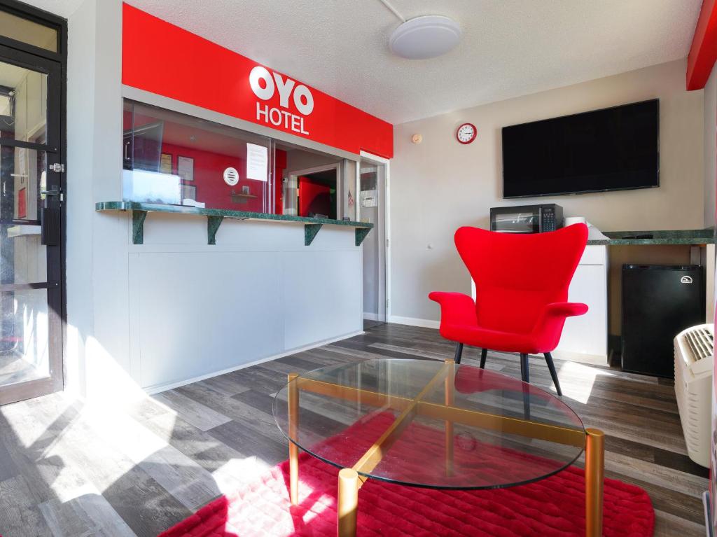 OYO Hotel Decatur I-285 The Perimeter - image 3