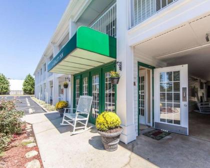 Quality Inn Decherd - image 14