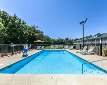 Quality Inn Decherd - image 5