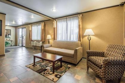 Quality Inn & Suites Decorah - image 15