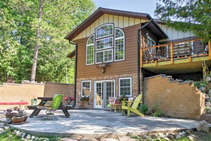 Lakefront Deer River Apt with Dock Fire Pit and Patio Deer River