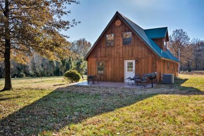 Luxury Cabin with Pond Working Ranch Near Nevada MO