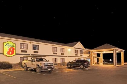 Super 8 by Wyndham Defiance - image 1