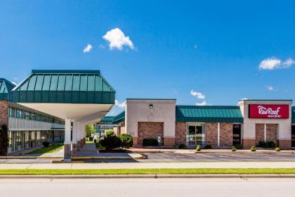 Red Roof Inn  Suites Dekalb DeKalb Illinois