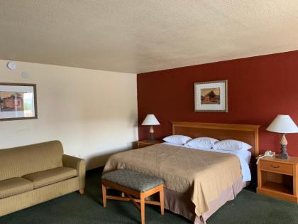 Del Rio Executive Inn - image 8