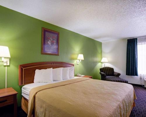 Quality Inn & Suites Airport - image 4