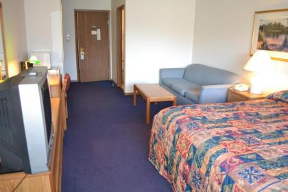 Sky Lodge Inn & Suites - Delavan - image 15