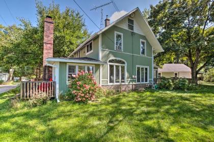 Pet Friendly Home with Views of Lake Delavan Wisconsin