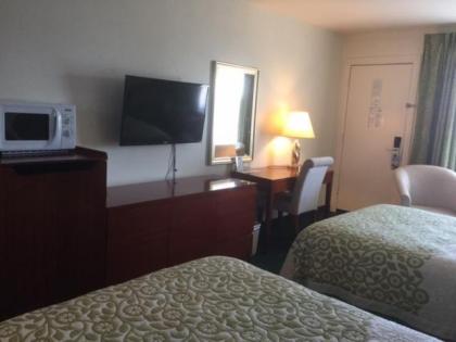 Days Inn by Wyndham Deming - image 11