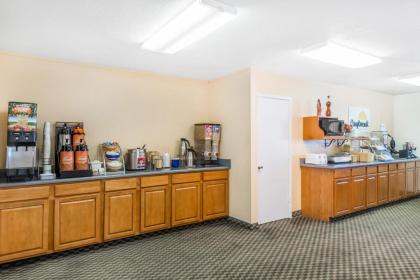 Days Inn by Wyndham Deming - image 13