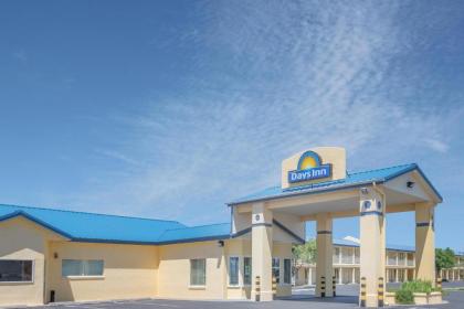 Days Inn by Wyndham Deming - image 4