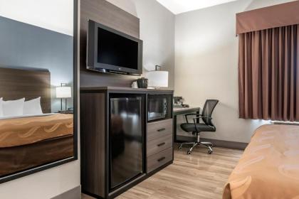 Quality Inn & Suites - image 11