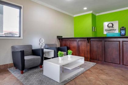 Quality Inn & Suites - image 12