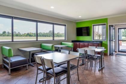 Quality Inn & Suites - image 13