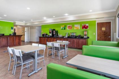Quality Inn & Suites - image 3
