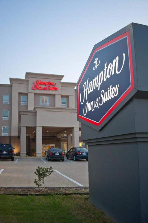 Hampton Inn & Suites Denison - main image