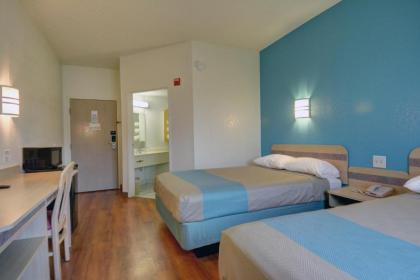 Motel 6-Denison TX - image 9