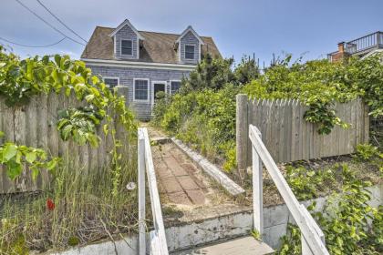 Sea Watch Oceanfront Dennis Port Cottage - image 10