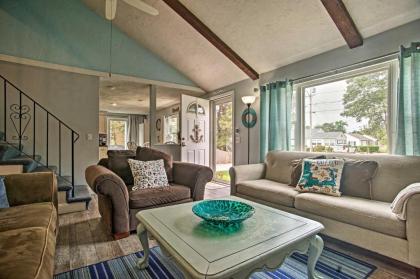 Charming Home with Deck and Grill Walk to Beach! - image 10