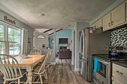 Charming Home with Deck and Grill Walk to Beach! - image 11