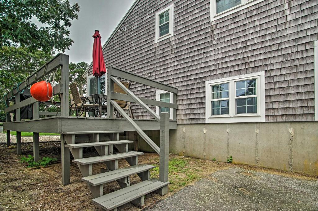 Charming Home with Deck and Grill Walk to Beach! - image 3