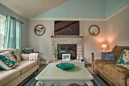 Charming Home with Deck and Grill Walk to Beach! - image 8