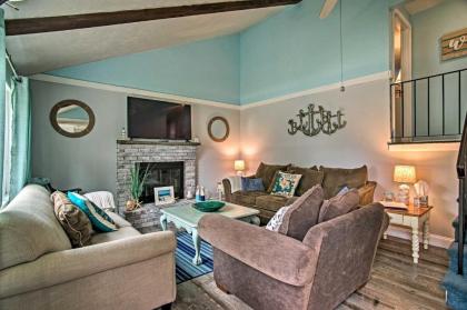 Charming Home with Deck and Grill Walk to Beach! - image 9