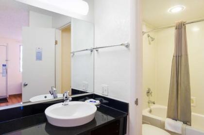 Motel 6-Denver CO - Federal Boulevard - image 5