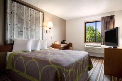 Super 8 by Wyndham Westminster Denver North - image 5