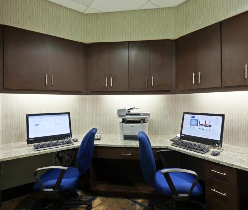 Hampton Inn & Suites Denver Airport / Gateway Park - image 5
