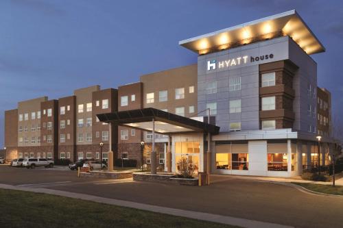 Hyatt House Denver Airport - image 3