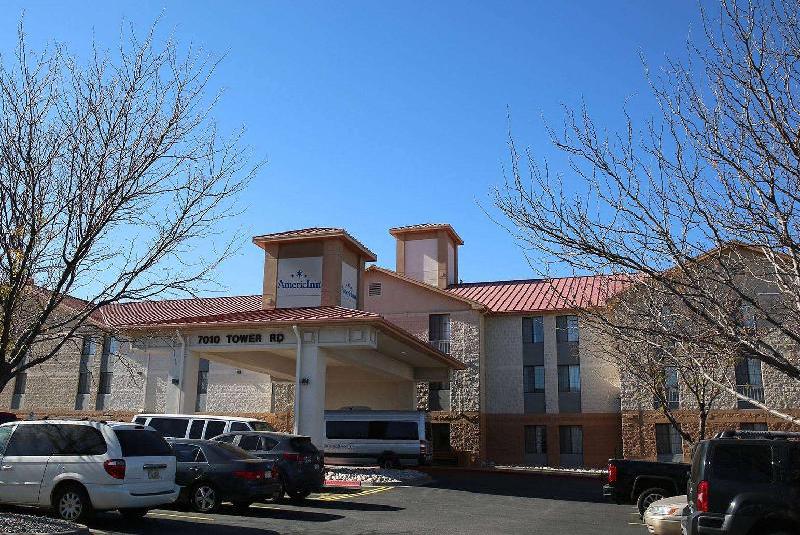 AmericInn by Wyndham Denver Airport - main image