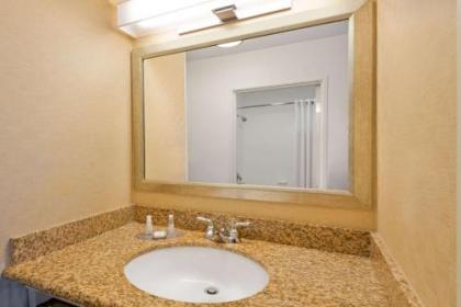 Baymont by Wyndham Denver International Airport - image 3