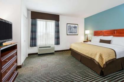 Baymont by Wyndham Denver International Airport - image 4