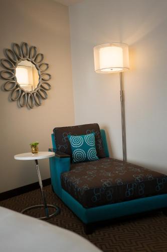 Renaissance Denver Downtown City Center Hotel - image 4